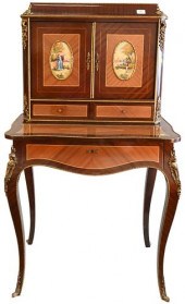 LOUIS XV STYLE DESKLouis XV St