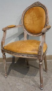 LOUIS XV STYLE DISTRESSED PAIN