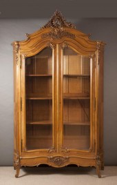 LOUIS XV STYLE DOUBLE-DOOR ARM