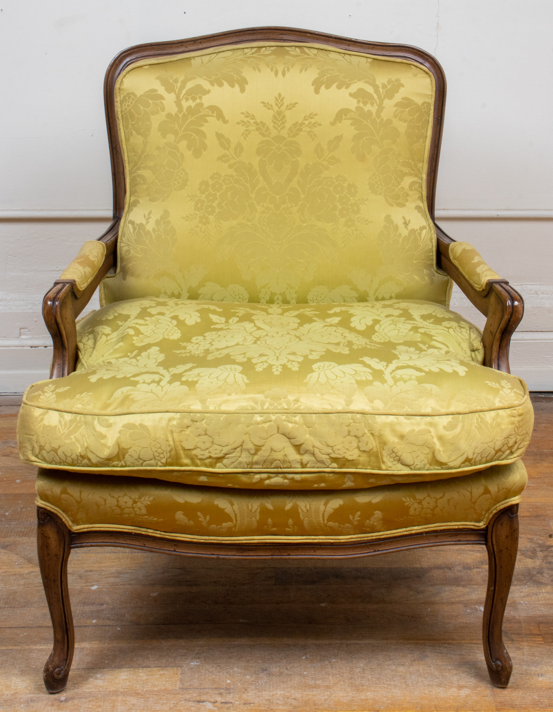 LOUIS XV STYLE FAUTEUIL ? LA