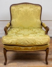 LOUIS XV STYLE FAUTEUIL ? LA R