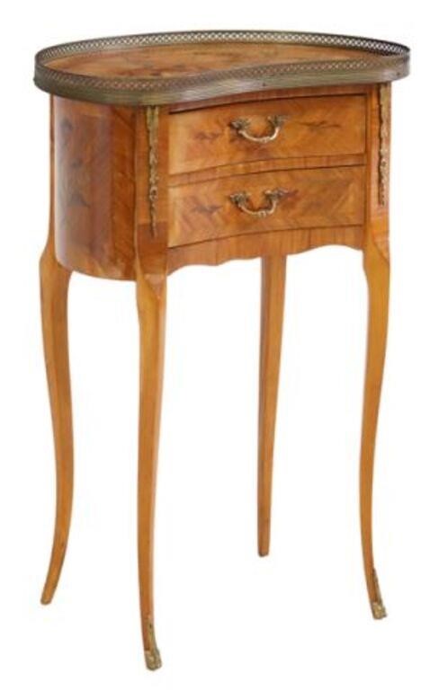 LOUIS XV STYLE KIDNEY-FORM
