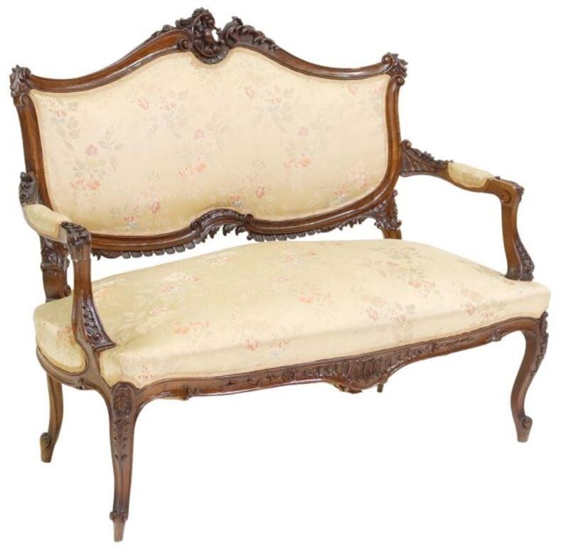 LOUIS XV STYLE UPHOLSTERED SALON