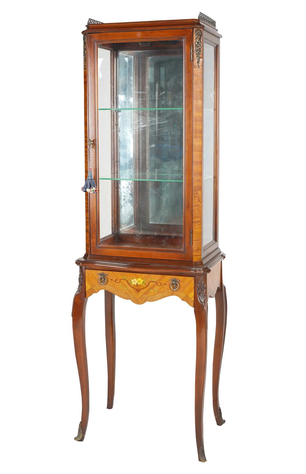 LOUIS XV-STYLE VITRINE