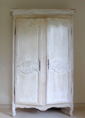 LOUIS XV WHITE WASHED PINE ARM