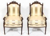 LOUIS XVI MANNER FAUTEUIL ? LA