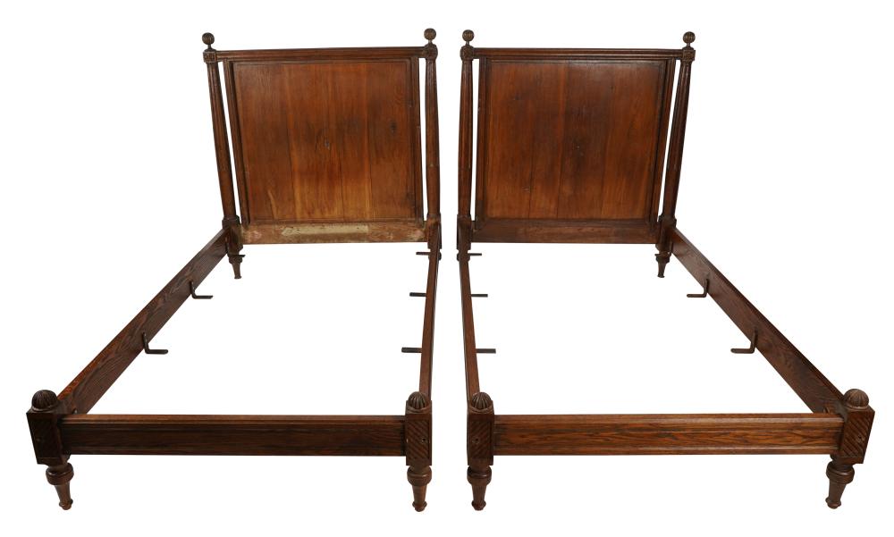 LOUIS XVI OAK DAYBEDwith additional