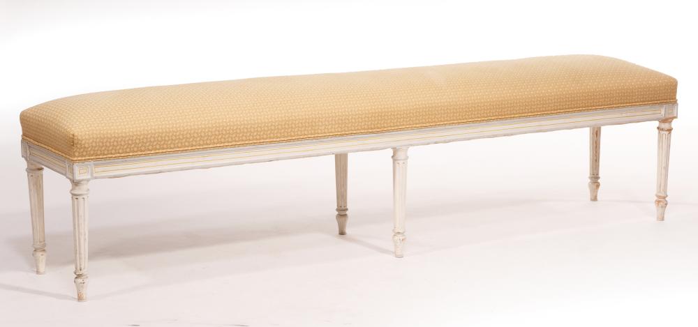 LOUIS XVI-STYLE CREME PEINTE HALL