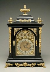 Louis XVI style musical bracke