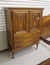 LOUIS XVI STYLE OAK CHINA CABI