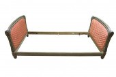 LOUIS XVI STYLE PAINTED DAYBED