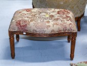 LOUIS XVI STYLE STOOL Casa Str