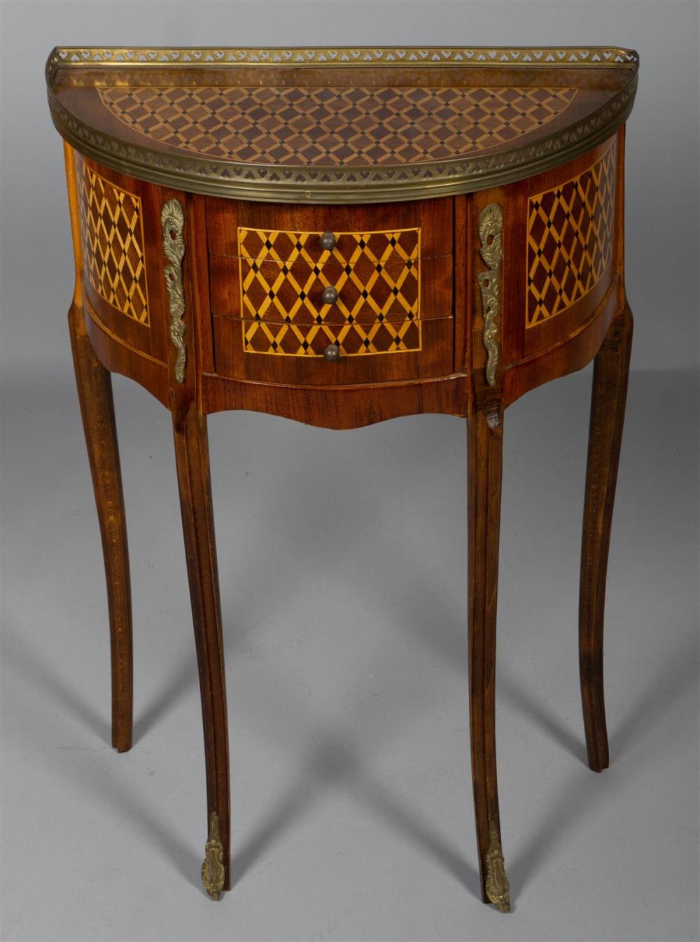 LOUIS XV/XVI STYLE MARQUETRY INLAID