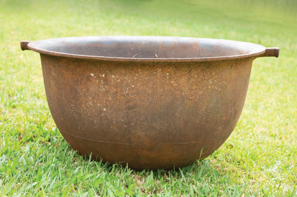LOUISIANA CAST IRON INDIGO