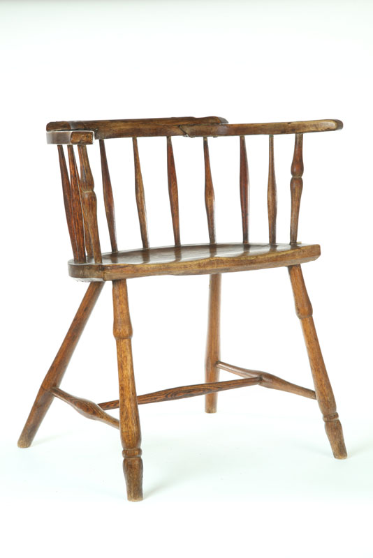 LOW-BACK WINDSOR ARMCHAIR. 