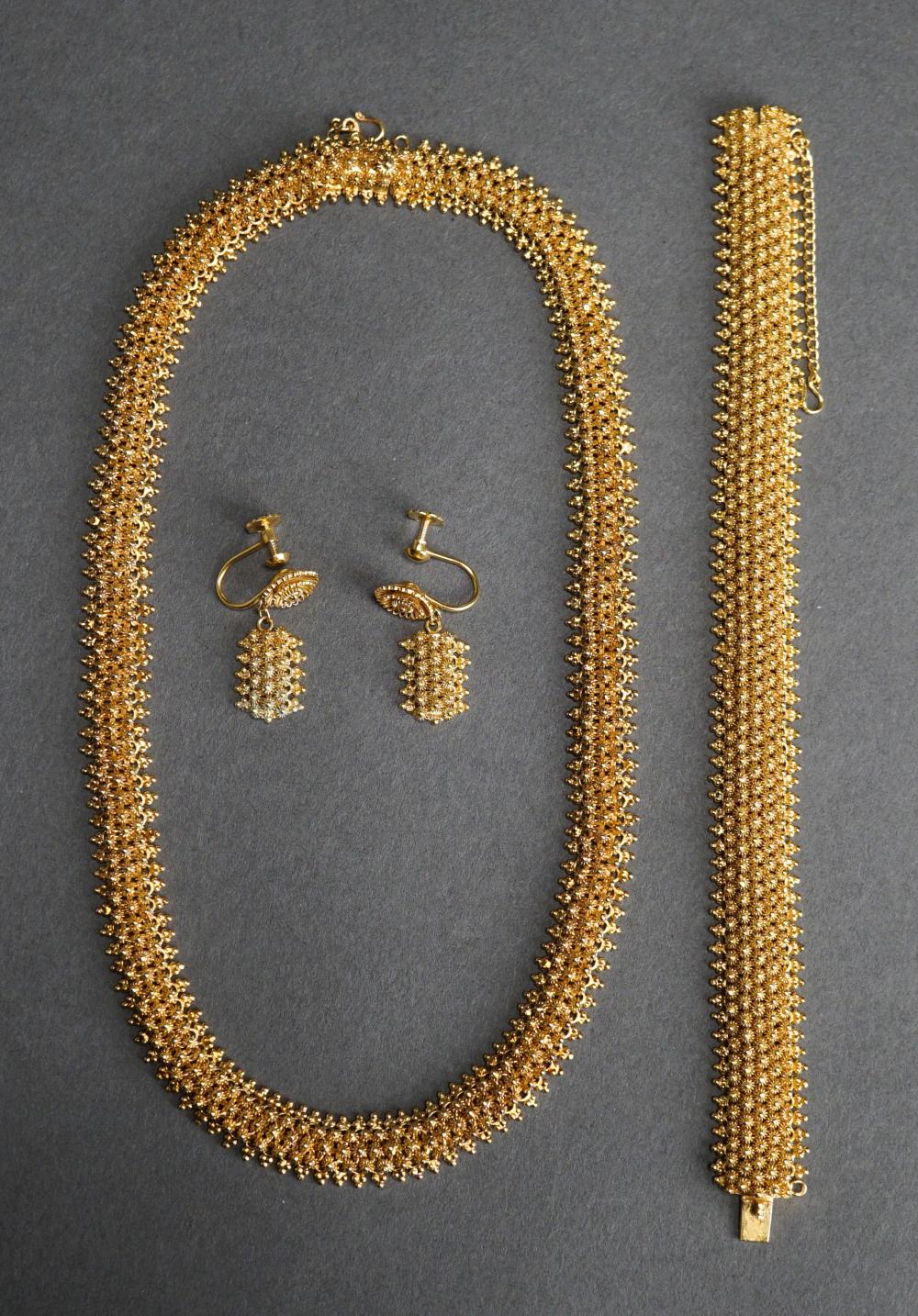 LOW-KARAT YELLOW-GOLD NECKLACE,