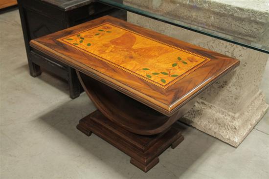 LOW TABLE. Mahogany veneered low