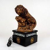 LOWENBRAU BEER LIGHT LION SCUL