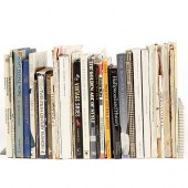 LRG GRP: WOMEN'S FASHION BOOKS