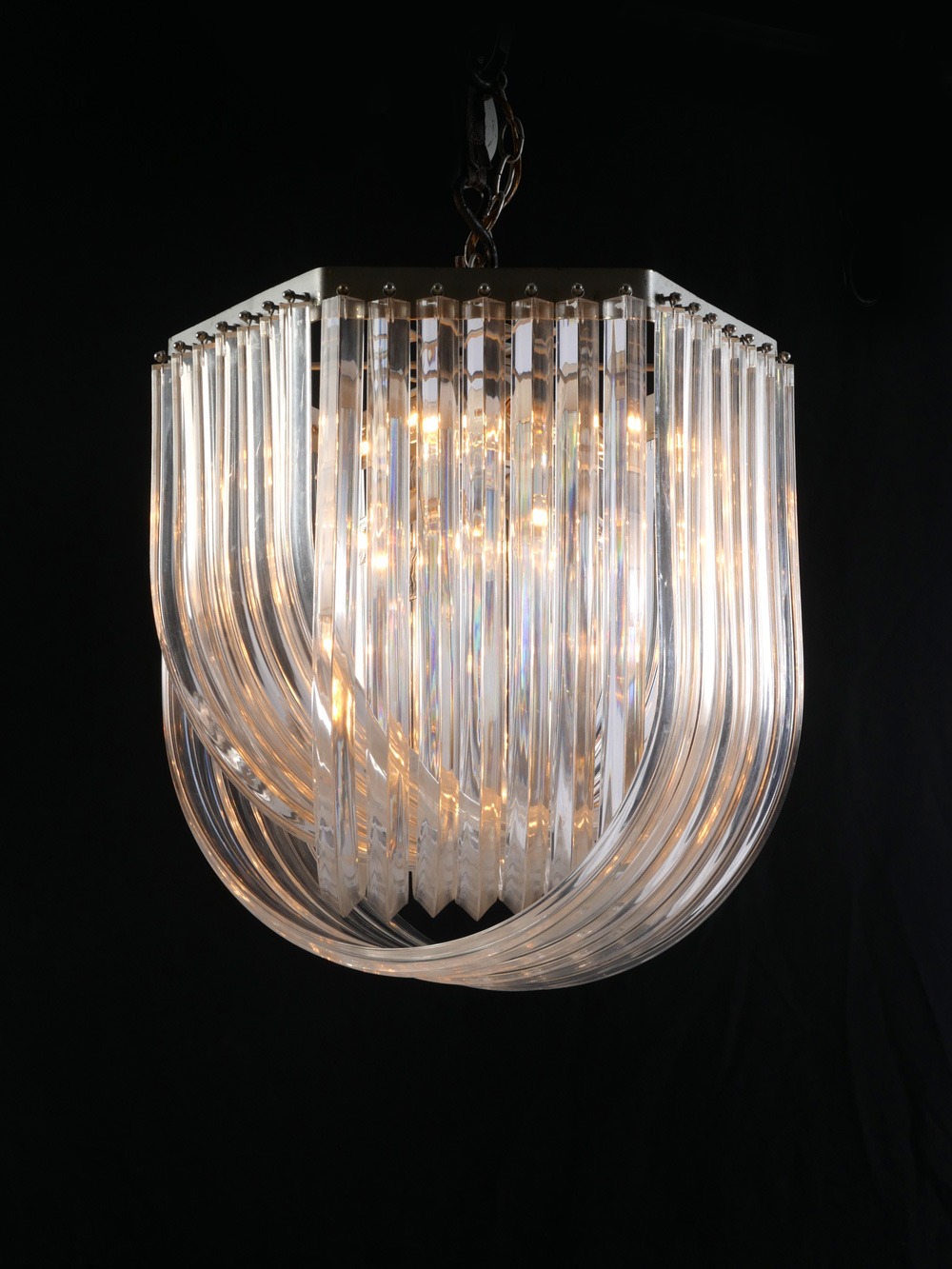 LUCITE ACRYLIC 12 LIGHT CHANDELIER: