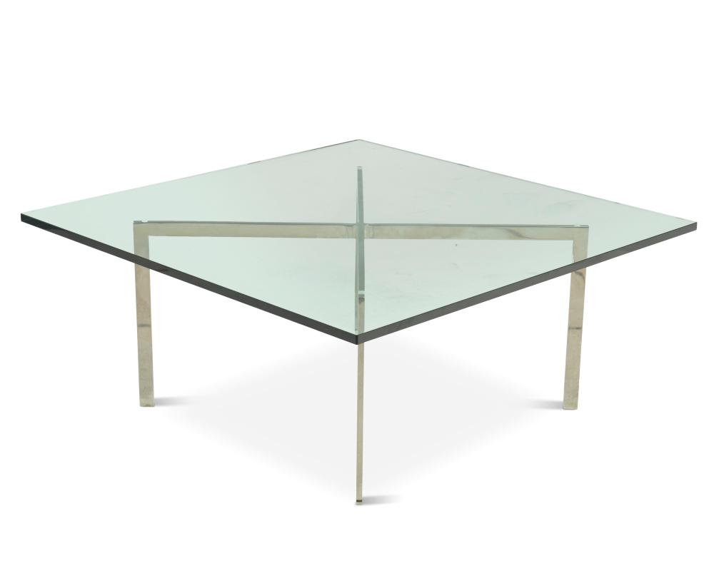 LUDWIG MIES VAN DER ROHE