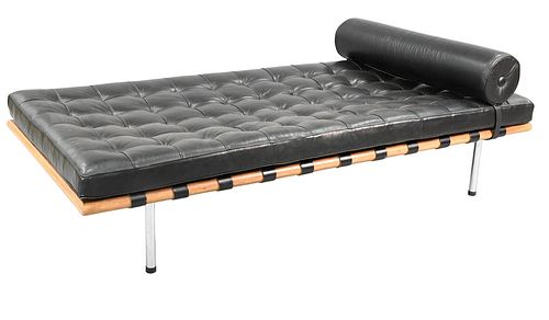 LUDWIG MIES VAN DER ROHE