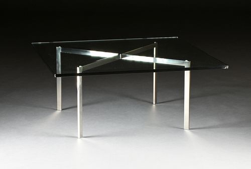 LUDWIG MIES VAN DER ROHE