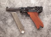 LUGER 9MM SEMI AUTOMATIC PISTO
