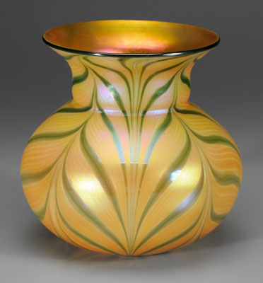 Lundberg art glass vase, pulled