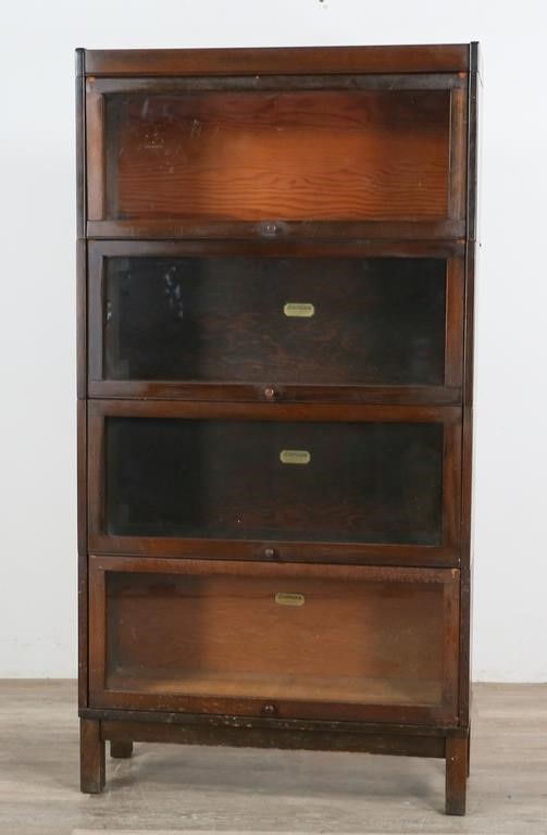 LUNDSTROM 4 STACK SECTIONAL