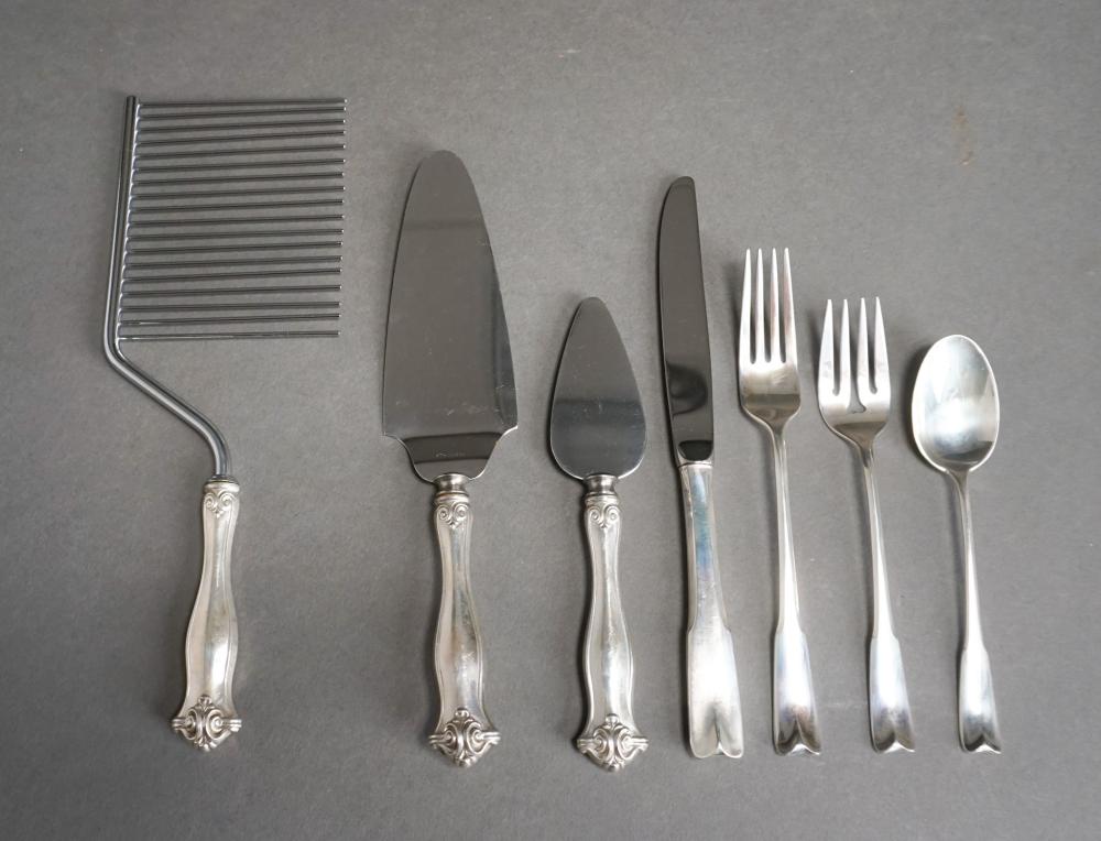 LUNT 'COLONIAL THEME' STERLING