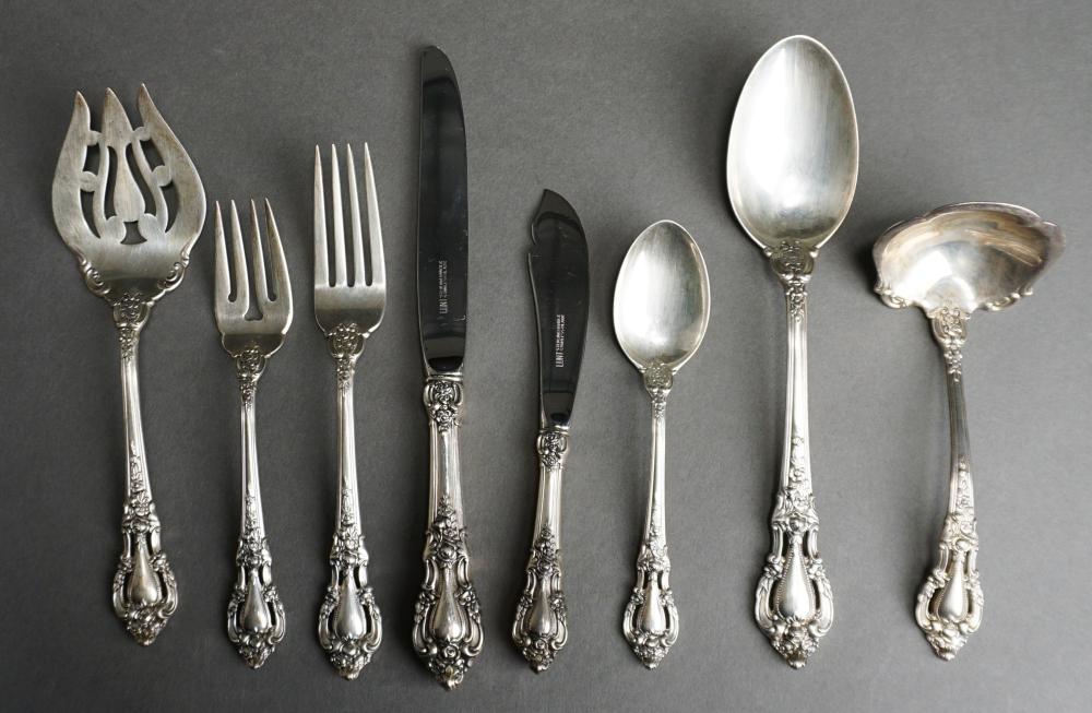 LUNT ‘ELOQUENCE’ PATTERN 41-PIECE