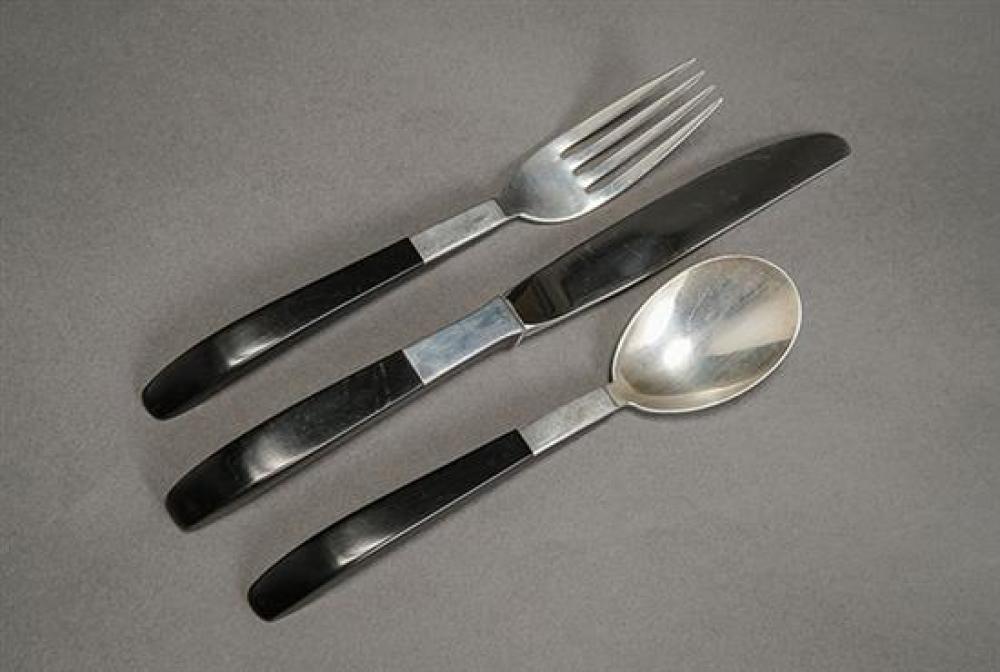 LUNT STERLING AND BLACK NYLON