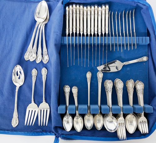 LUNT STERLING SILVER FLATWARE