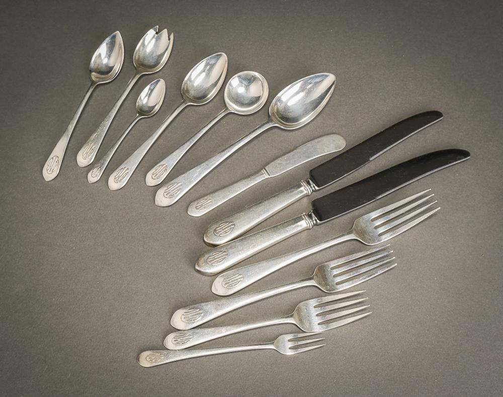 LUNT TREASURE STERLING FLAT TABLE
