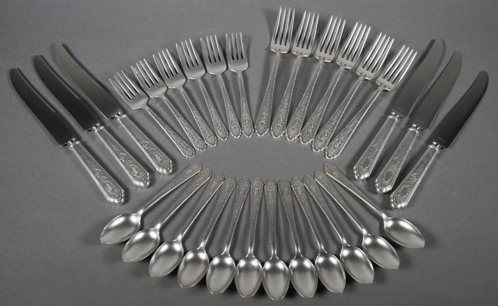 LUNT WILLIAM & MARY STERLING SILVER