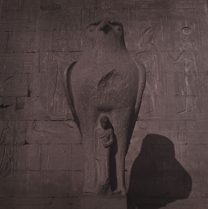 LYNN DAVIS (b. 1944): "STATUE IV"