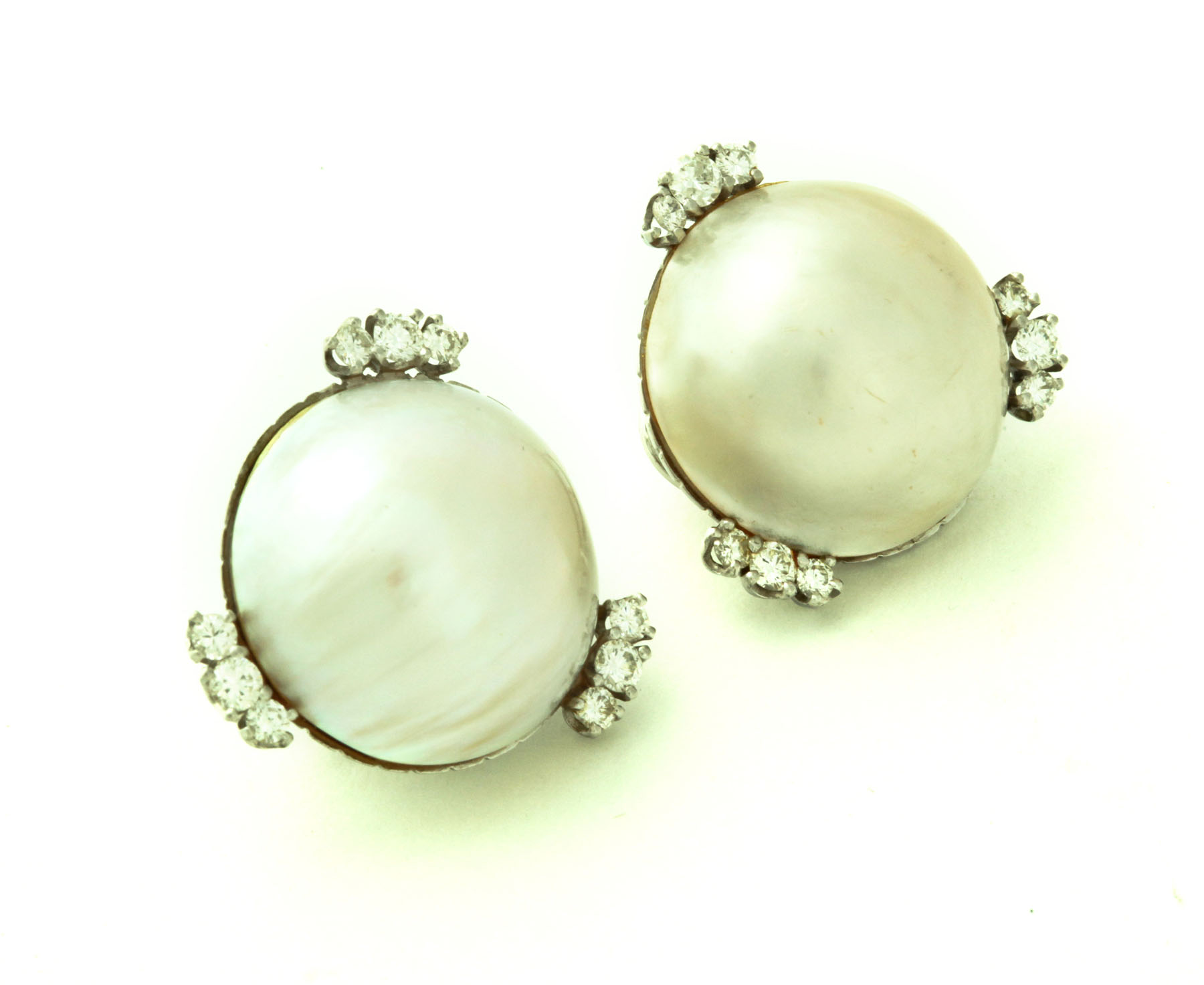 MABE' PEARL AND DIAMOND