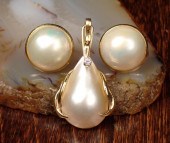 MABE PEARL AND GOLD PENDANT AN