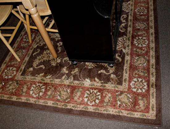 Machine-made rug 5 x 8 Estimate $