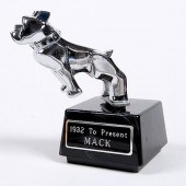 MACK HOOD ORNAMENT/MASCOT1932-