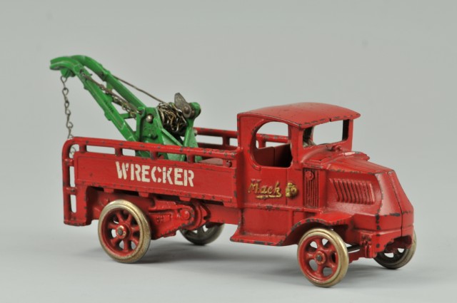 MACK WRECKER Arcade cast iron