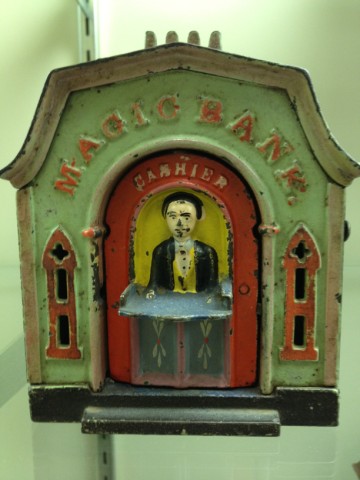 MAGIC MECHANICAL BANK Green Color J