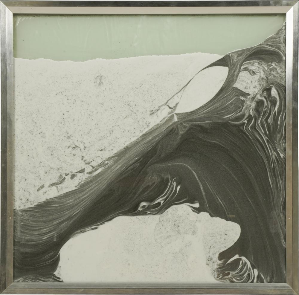 MAGIC WINDOWwith chrome frame and