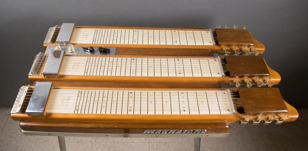 MAGNATONE TRIPLE NECK CONSOLE STEEL
