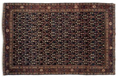 Mahal rug, repeating lattice