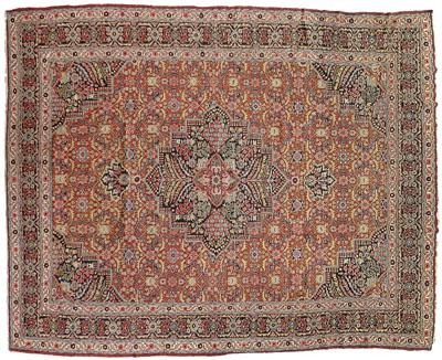 Mahal rug, stepped central