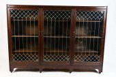 MAHOGANY 3-DOOR LEADED GLASS B