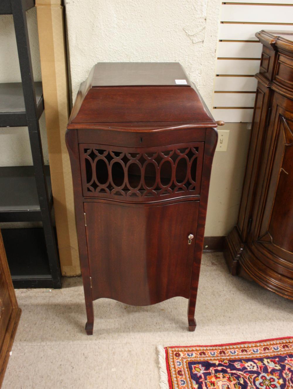 MAHOGANY CASE DISC