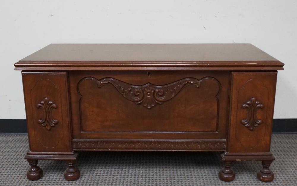 MAHOGANY CEDAR LINED BLANKET CHEST,